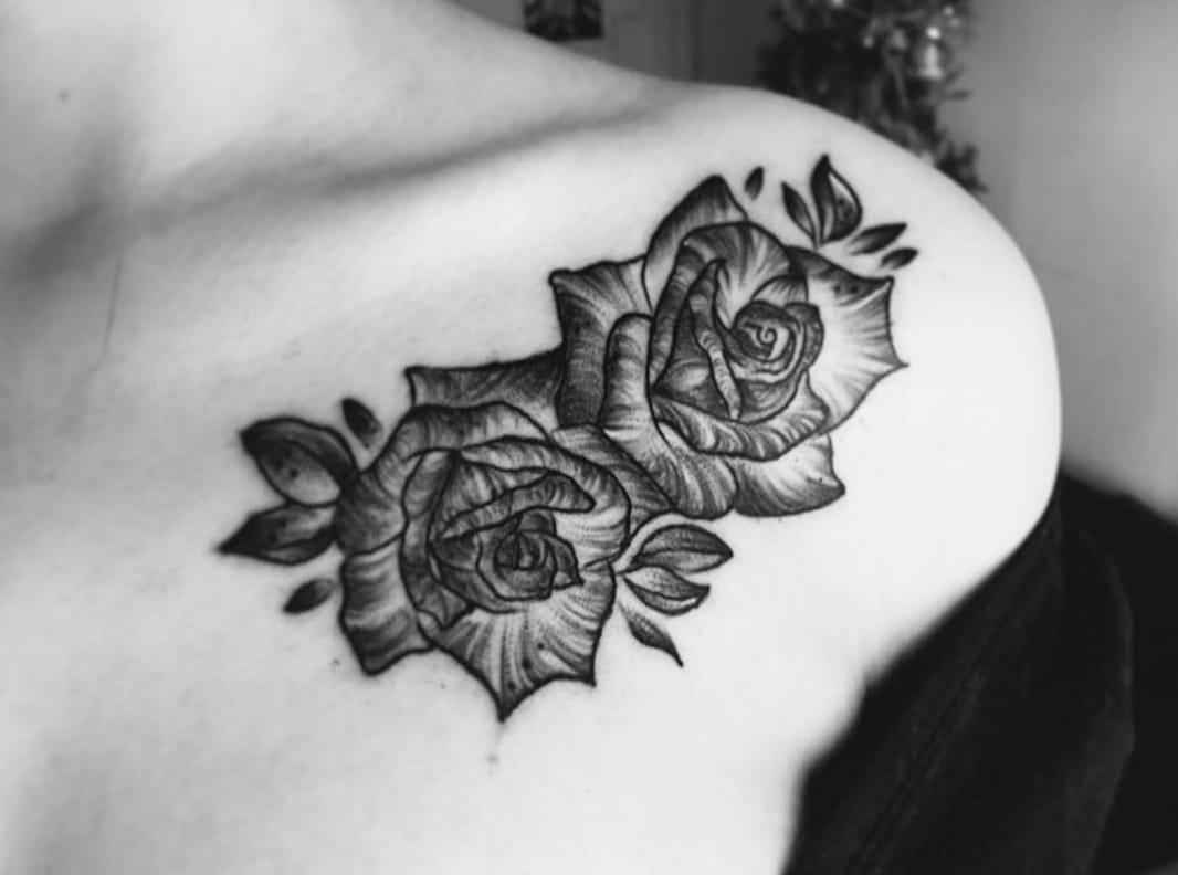 12 Beautiful Collarbone Tattoos | Tattoodo