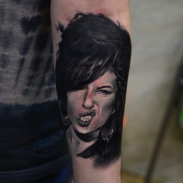15 Groovy Amy Winehouse Tattoos | Tattoodo